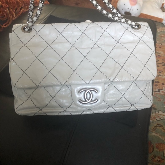SOLD**Chanel Classic Jumbo XL Maxi Flap Bag - Picture 4 of 14